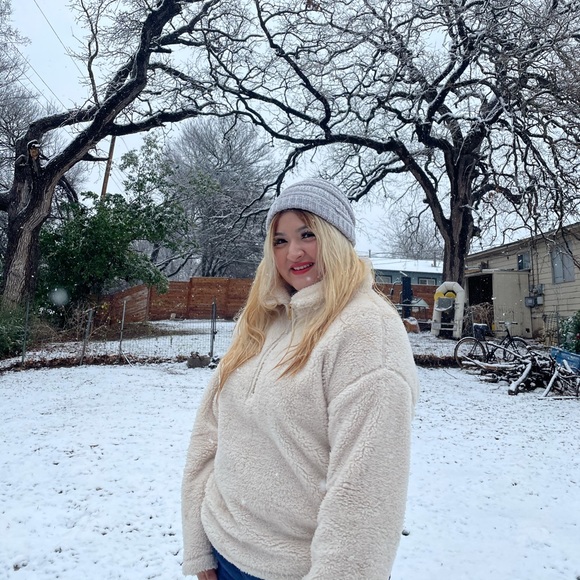 Meet your Posher, Ana - Picture 1 of 1